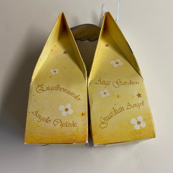 2 Vintage Porcelain Goebel Guardian Angel figures.Still in original box. - Picture 9 of 9